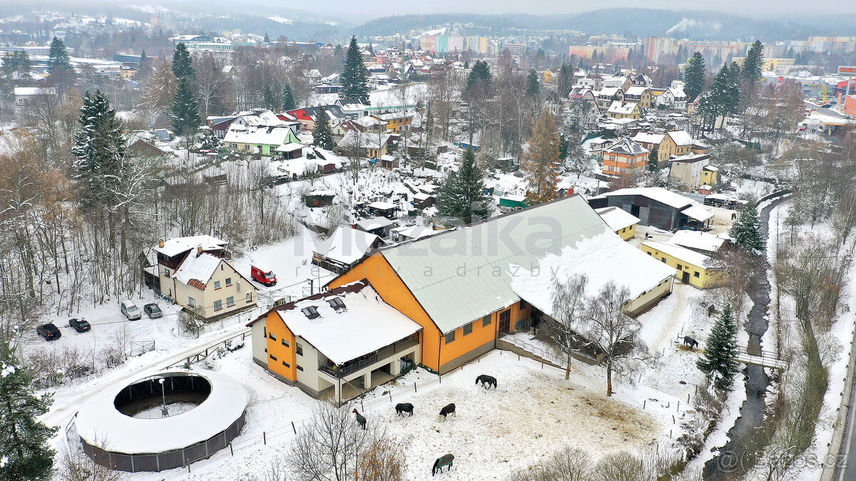 Pronájem - Exkluzivní jezdecký areál v Jablonci nad Nisou s