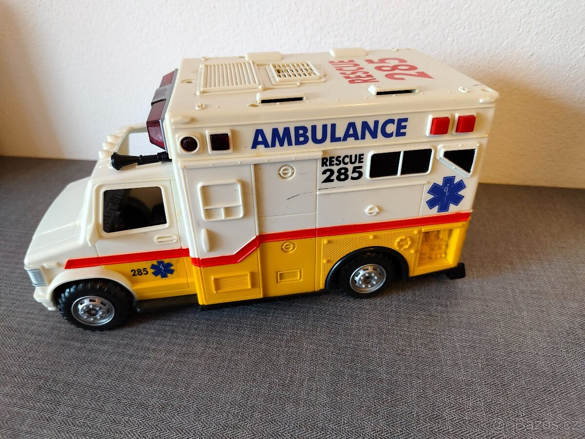 Auto ambulance, sanitka-houká