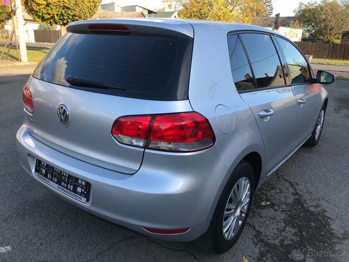 Prodám VW GOLF VI 1.4 MPI SERVISNÍ KNIHA