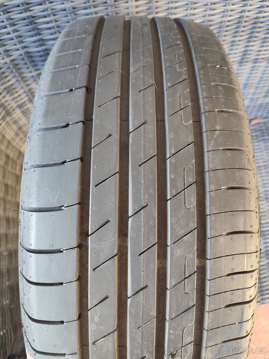 Goodyear Efficientgrip Performance 215/55 R18 95 H