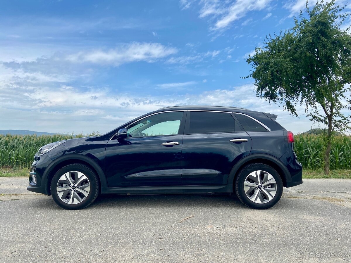 TOP Elektromobil Kia Niro EV 64 kWh 2022 150 kW FaceLift DPH