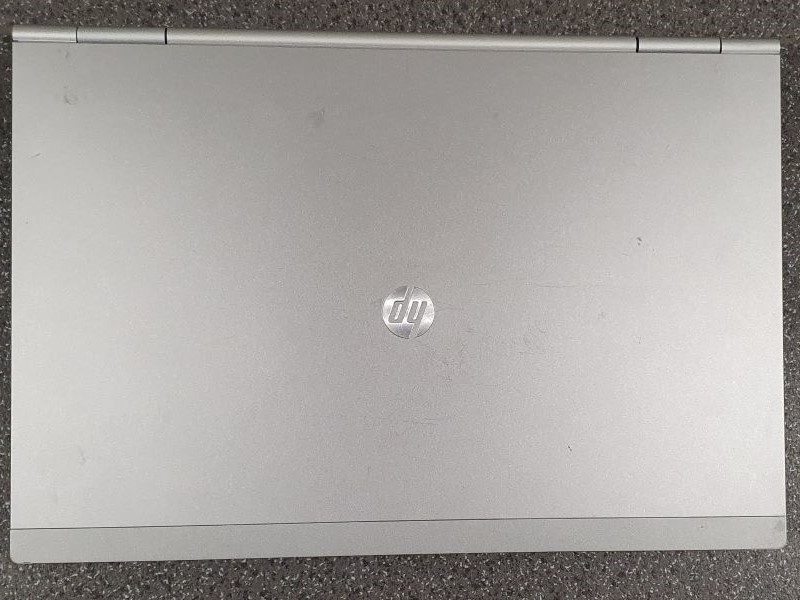 HP EliteBook 8460p Intel i5, 2 GB RAM, bez HDD na díly