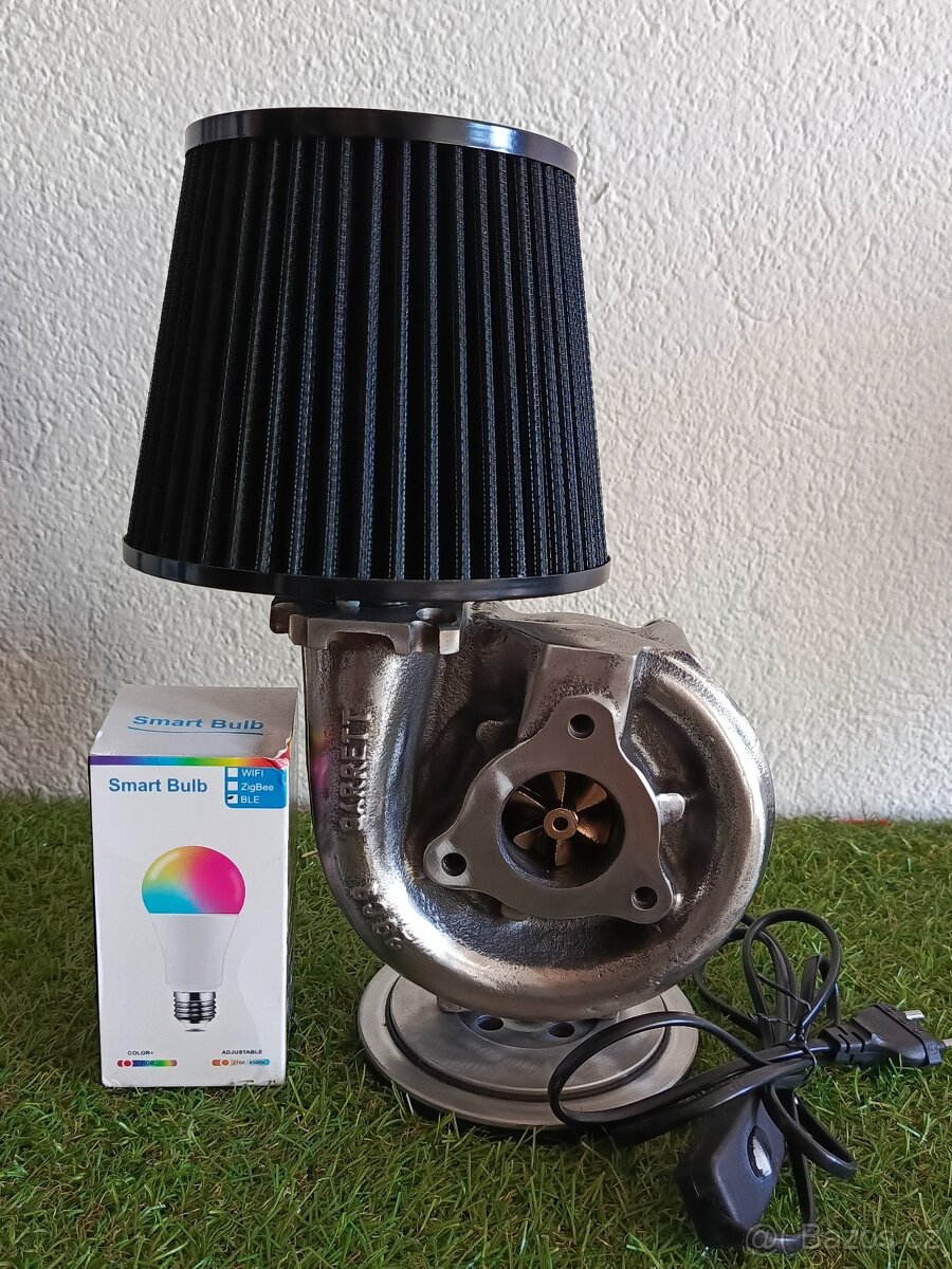 Lampa z turbodmychadla - Černá