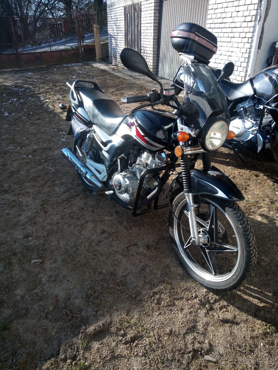 Honda manic 125