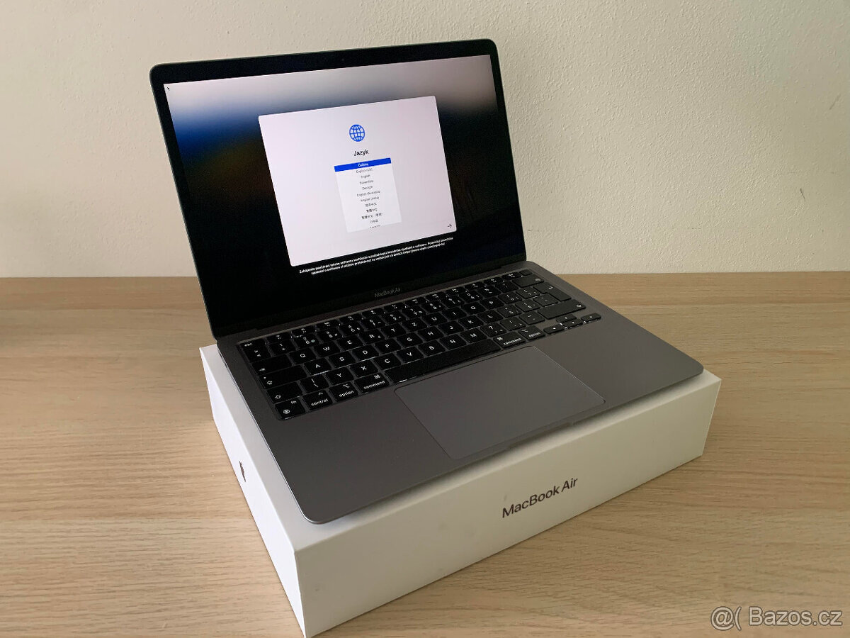 MacBook Air M1 + příslušenství