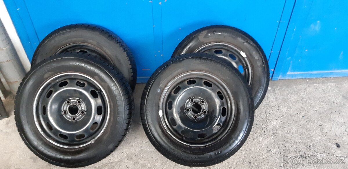 zimní kola 195/65 R 15 T s disky 6J x 15H2 ET 38