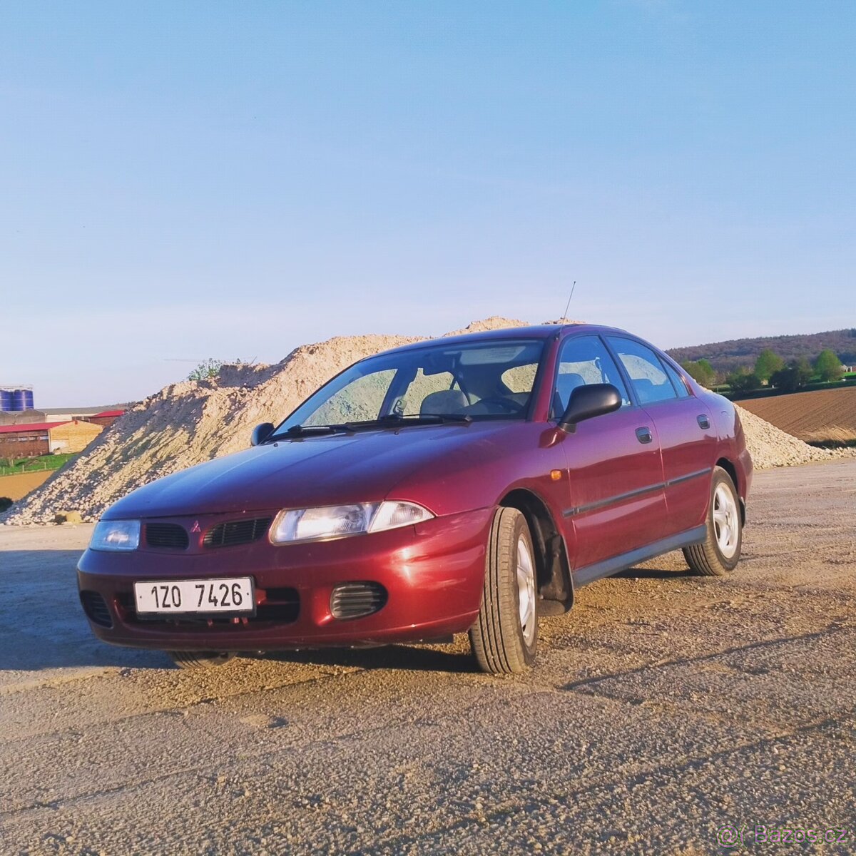 Mitsubishi, Carisma GLX 1,6 66kw manuál