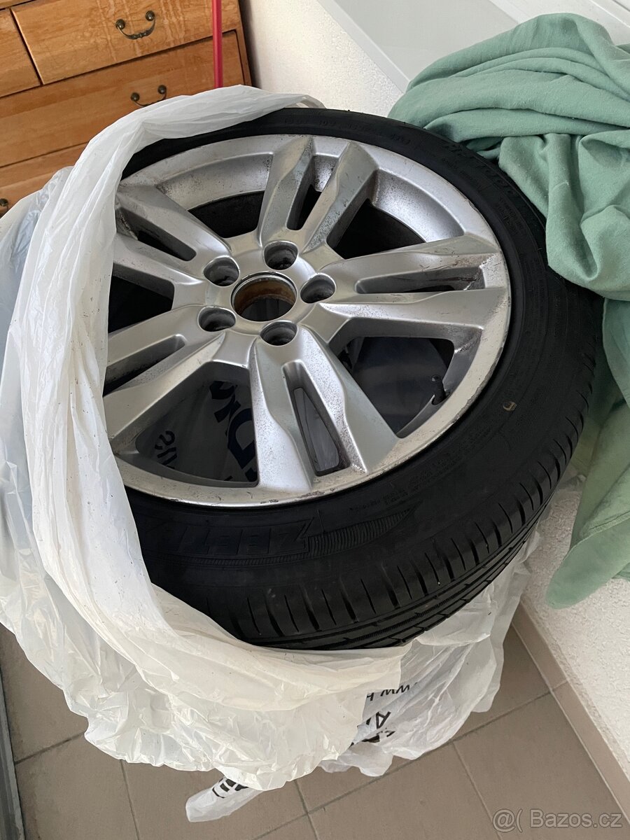 Letní pneu 215/50 R17 + disky, rozteč 5x108