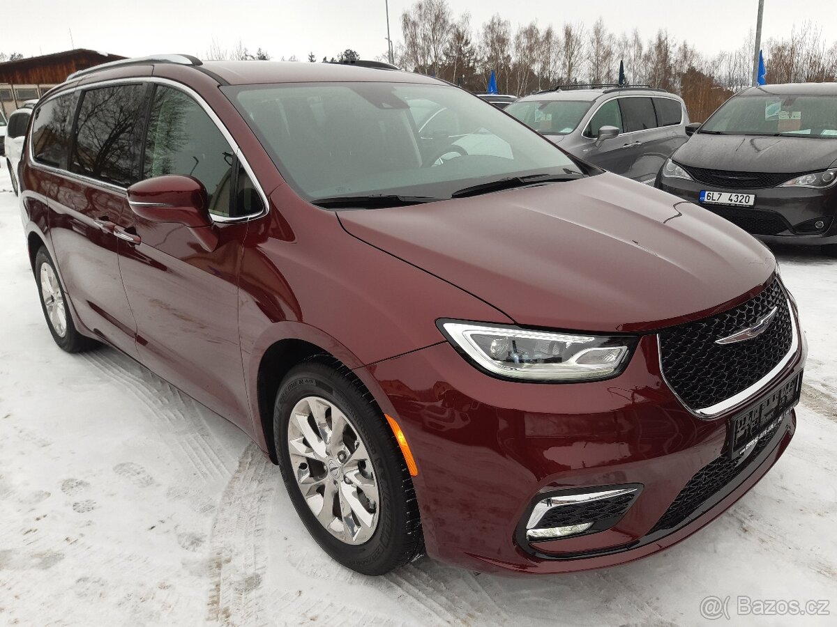 Chrysler Pacifica 3,6L,r.v.2021, kůže,7mít,TopStav,19.000km