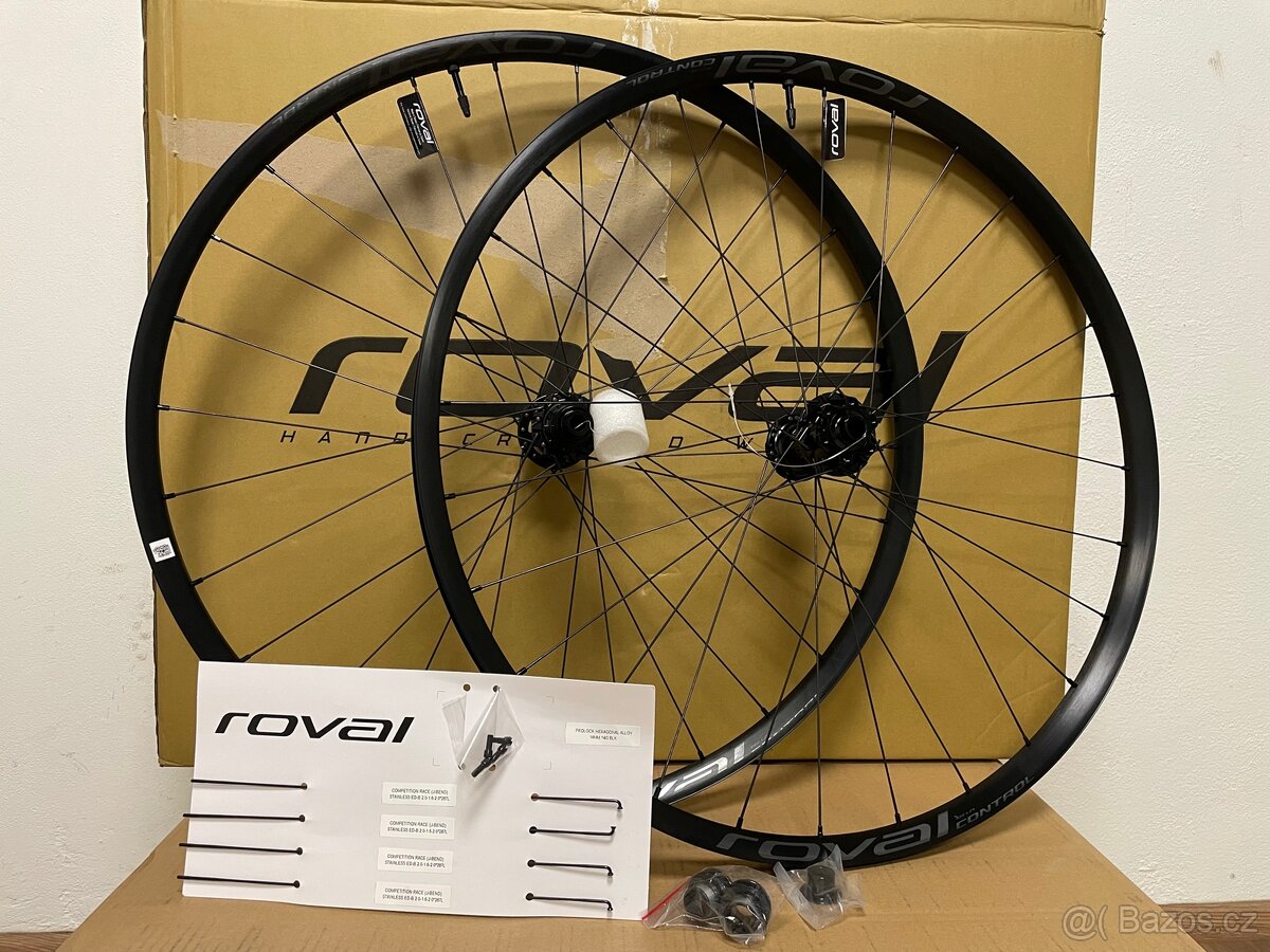 Zapletená kola Specialized Roval Control 29” 148 Blk/Char.