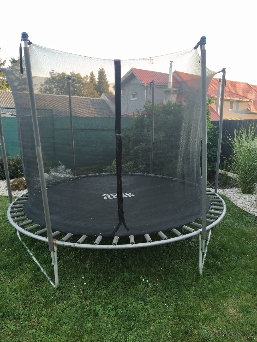 Prodam trampolinu 300 cm