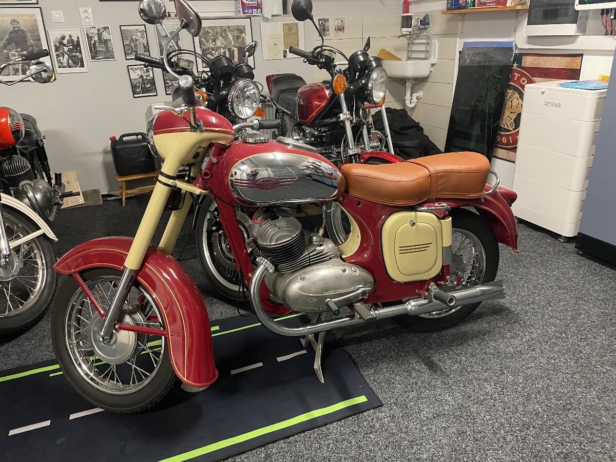 Jawa 350/354 s doklady 1956