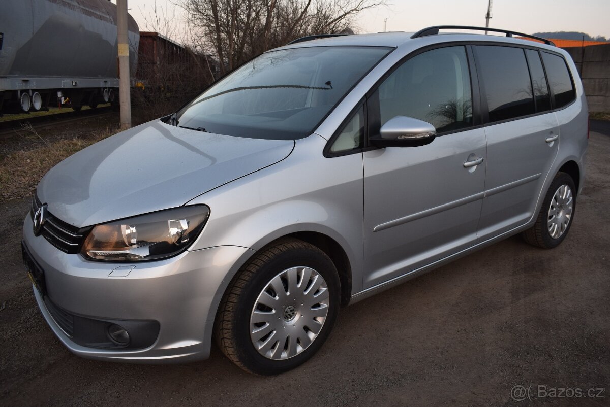 Volkswagen Touran 1,4 TSi DSG PO SERVISU,7MÍST