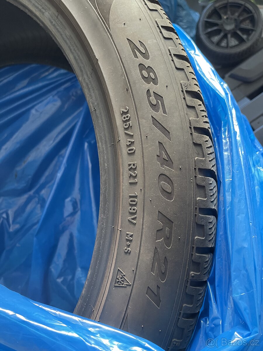 Zimni pneu na audi q7 285/40 r21 runflat pirelli scorpion