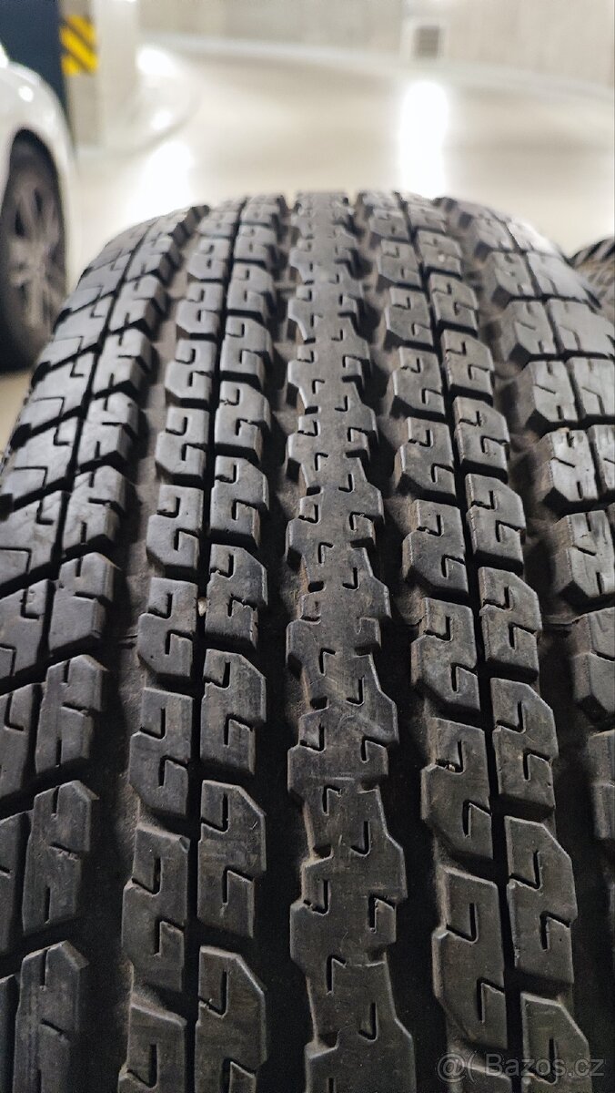 Sada 255/70/r18 Bridgestone Dueler M+S, jako nové.