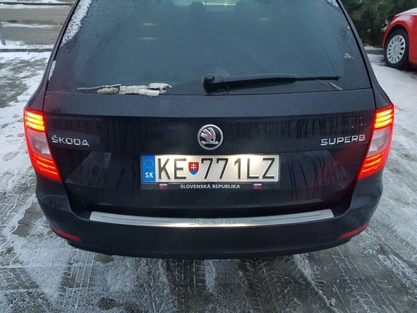 Lišta na kufr ŠKODA SUPERB lišta na nakladaci hranu