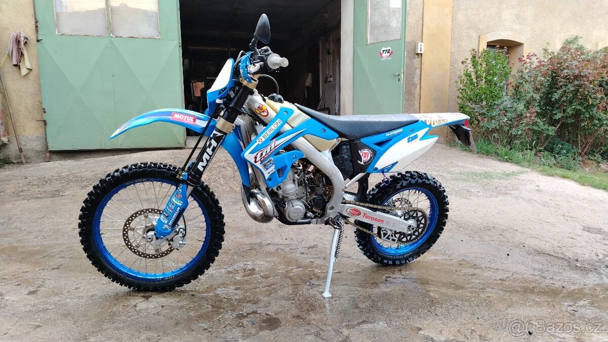 TM 300 2t EN 2009 STK