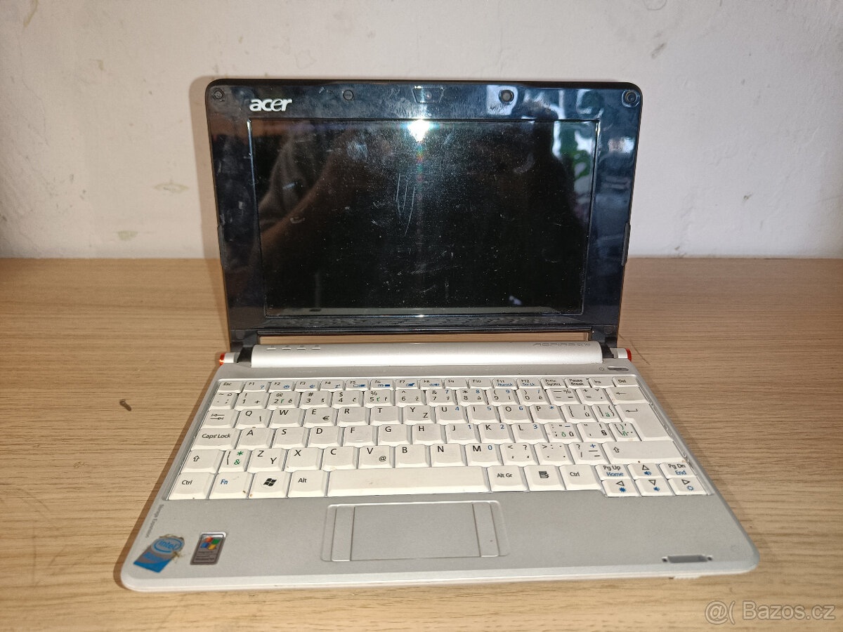 acer aspire one