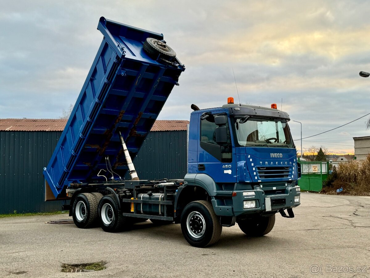 Iveco Trakker 450 6x6, třístranný sklápěč, Původ ČR