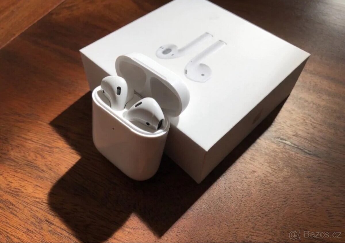 Apple AirPods 2. generace | Bezdrátová Sluchátka Apple