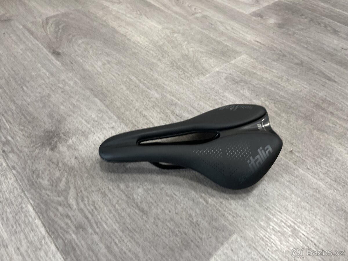 sedlo: selle italia novus evo