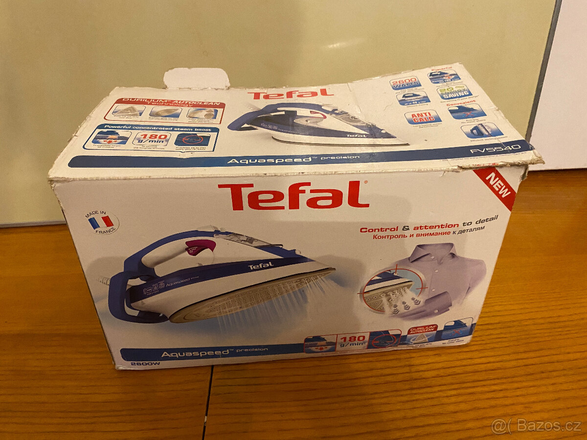 Napařovací žehlička Tefal FV 5540 EO