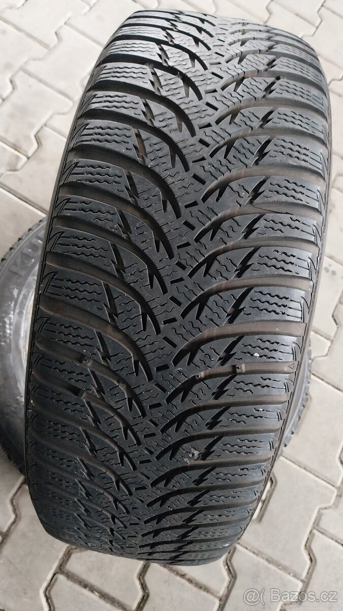 Prodám 2 x zimní pneu Kumho 205/55/16