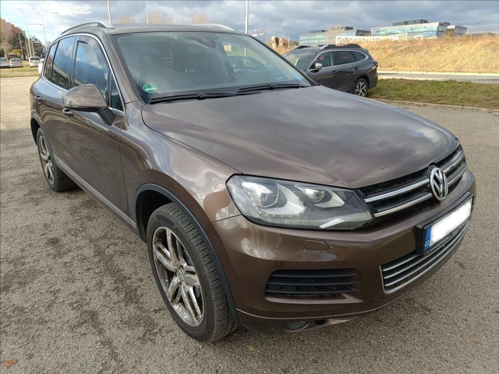 VW Touareg V8 4.2 TDI - možná výměna za 7-9 míst