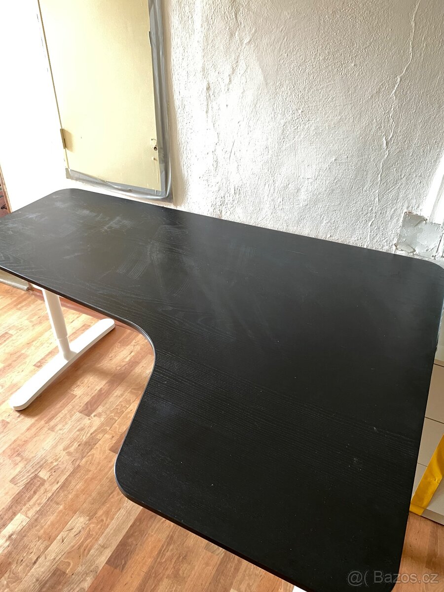 Rohový stůl - IKEA