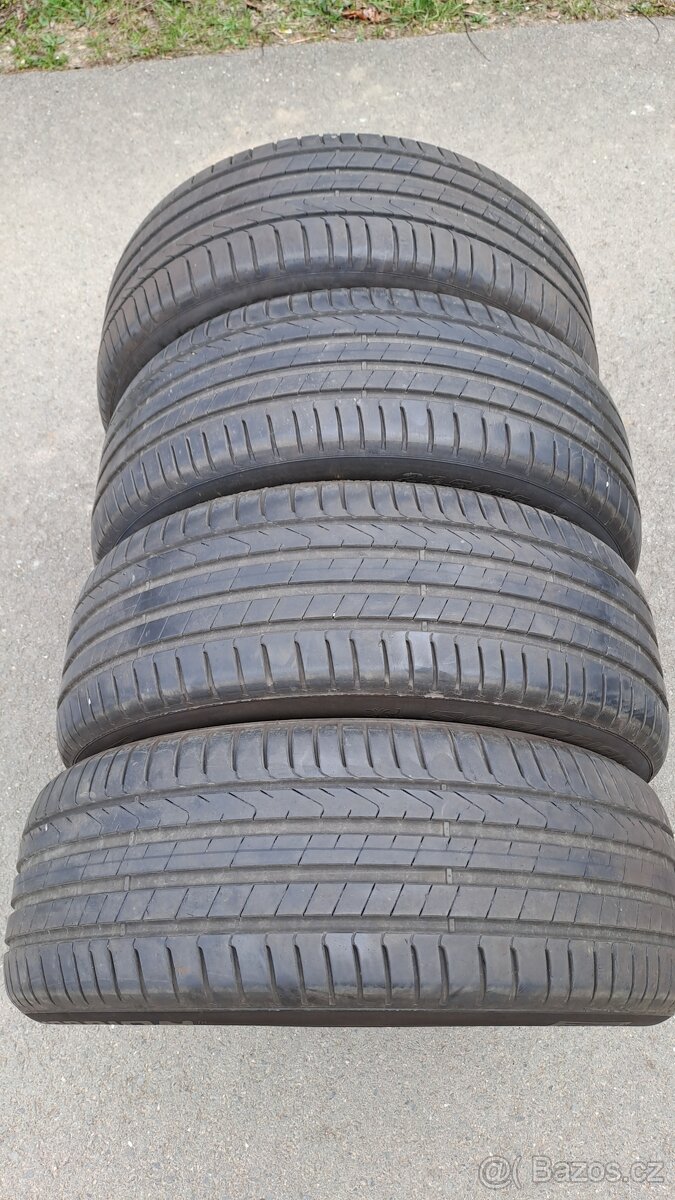 235/55R18 letní