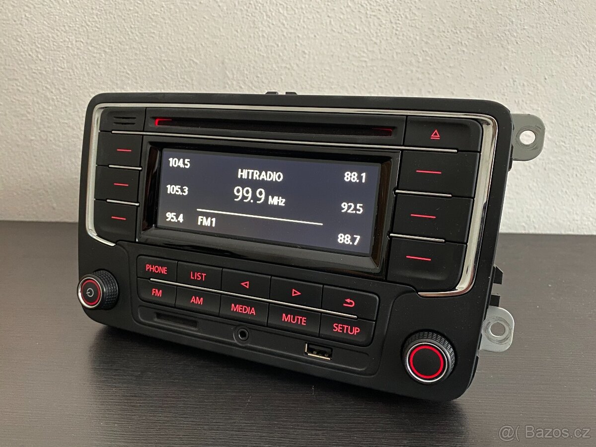 VW ŠKODA AUTORÁDIO RCN210 BLUETOOTH USB AUX MP3 HF