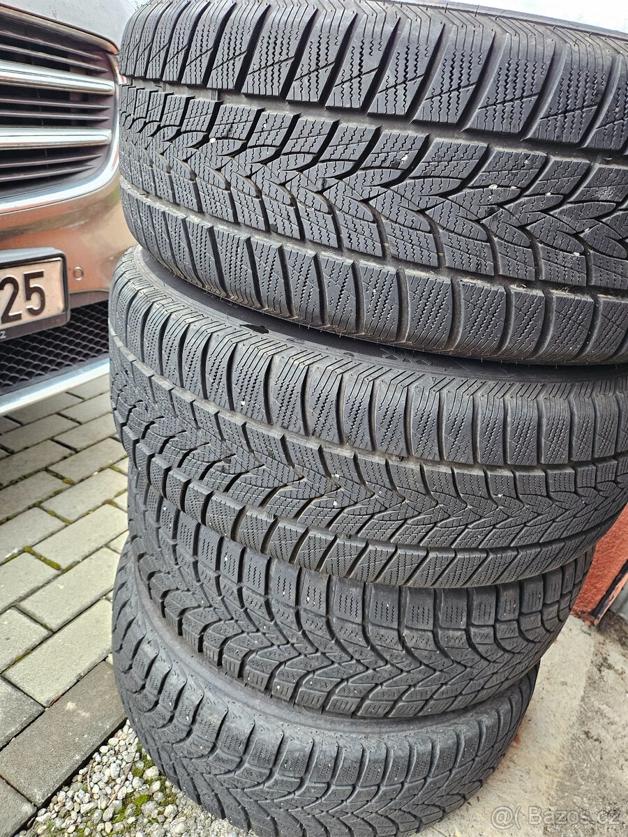 215/55R16 zimní