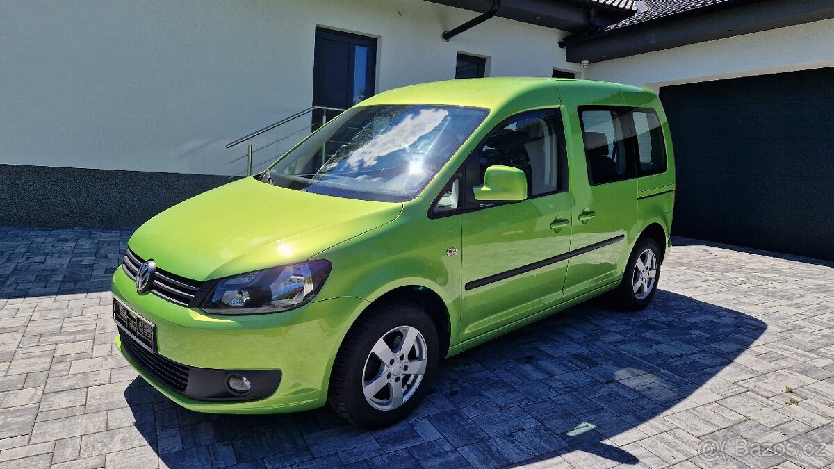 VW CADDY 1.2 TSI 77KW.VÝBAVA TEAM.5 MÍST.TAŽNÉ.JEN VW SERVIS