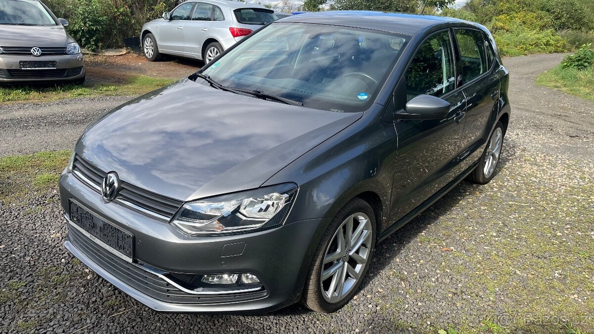 VOLKSWAGEN PÓLO 1.2TSI,RV.2015SERVISNÍ KNIHA