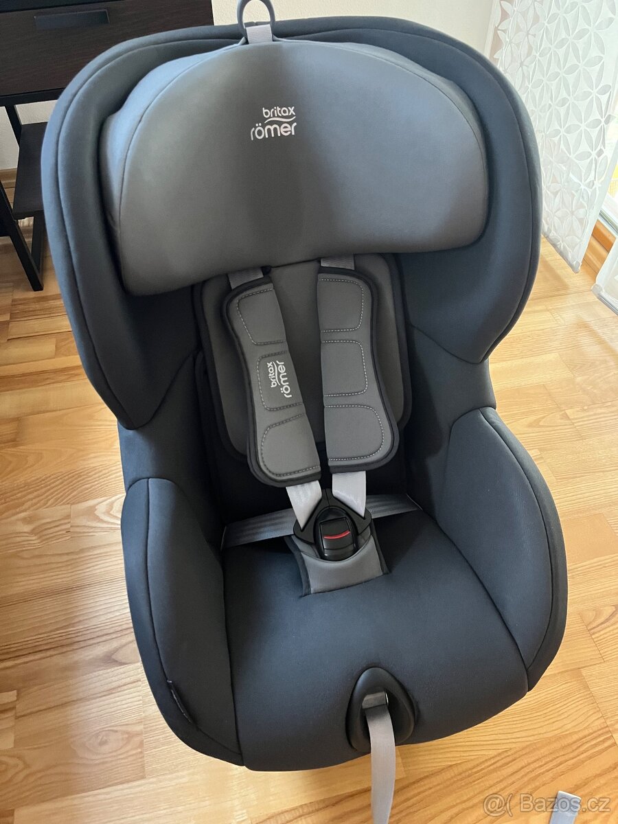 Britax Römer Trifix 2 i-size autosedačka