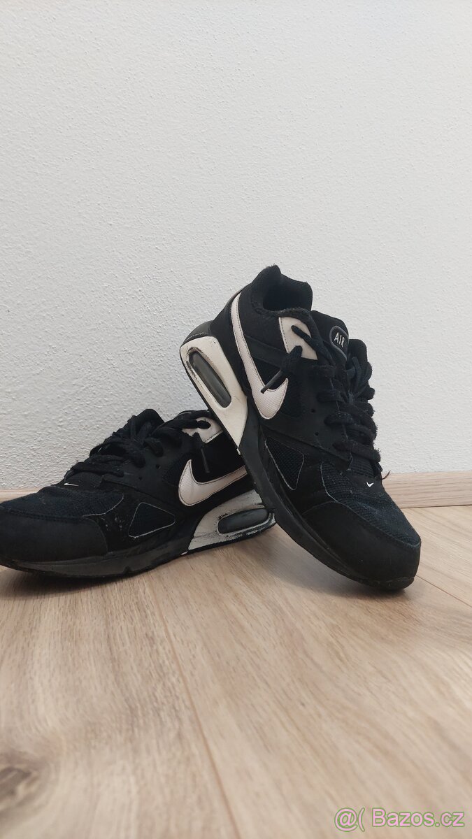 Nike Air Max IVO Men's Black Shoes