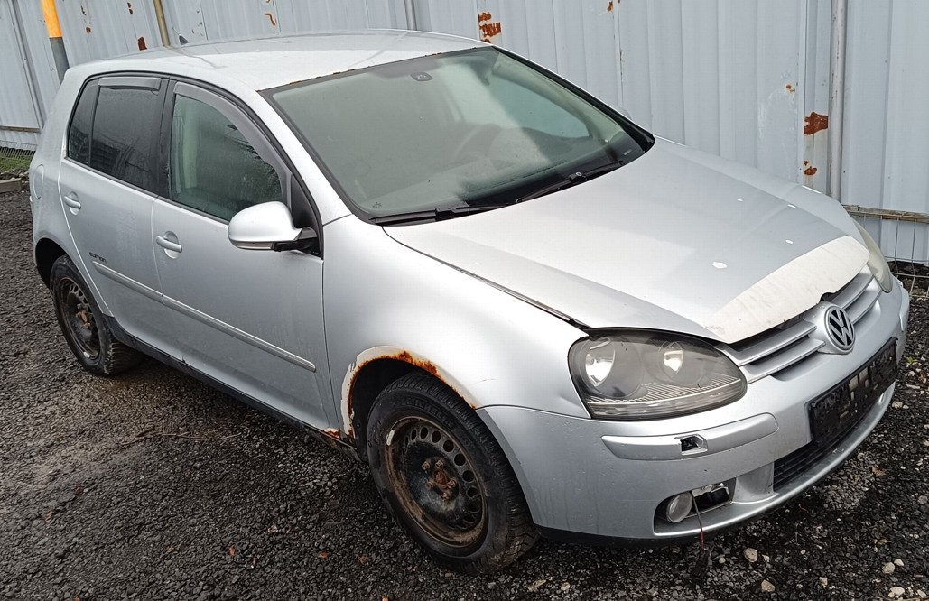 ND z VW Golf5 1595.cm3 75.kw benzín r.v.2008 (K61)