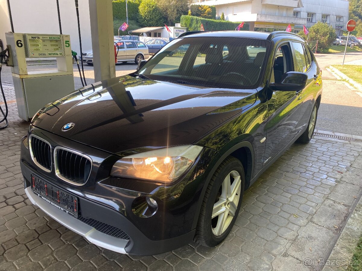 BMW X1 xDrive 2,0 D + 4X ALU KOLA - pěkný vůz