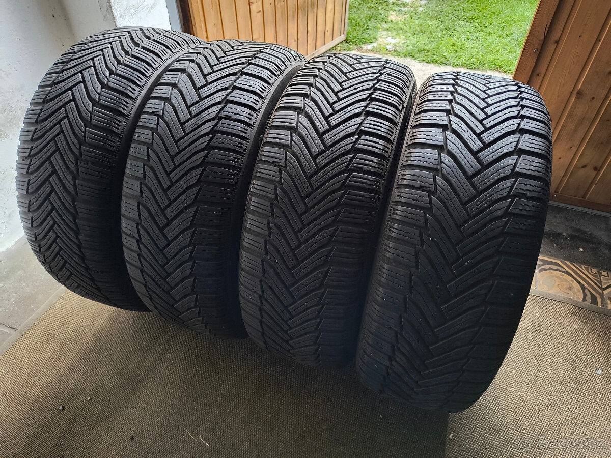 ZIMNÍ PNEU MICHELIN ALPIN6 215/60/16-4KS