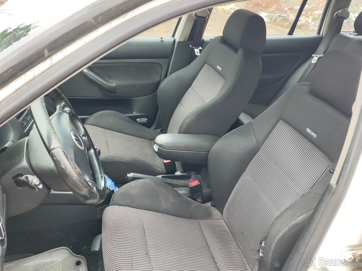 Recaro sedačky Volkswagen Golf 4