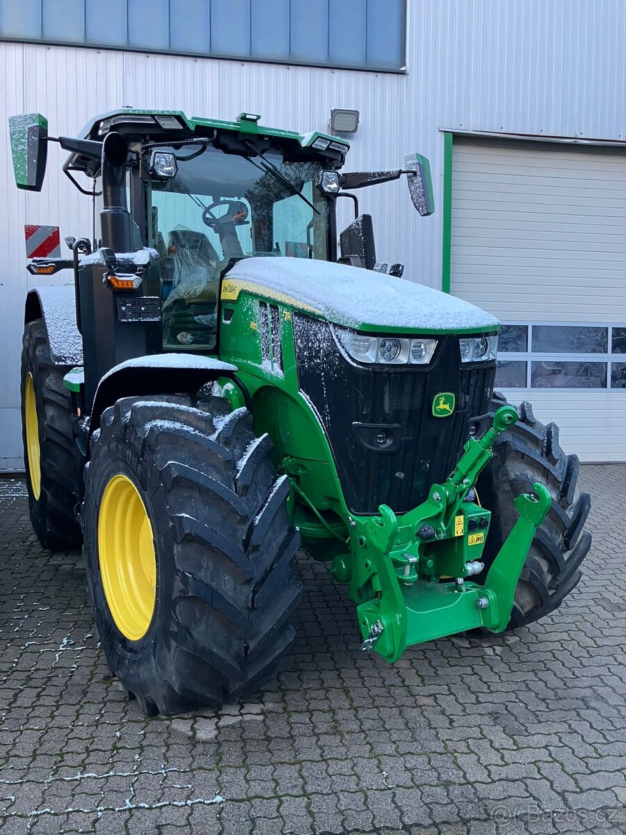 John Deere 7R350