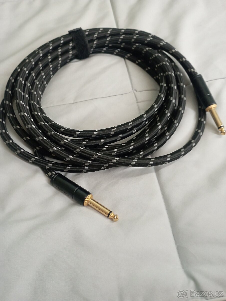 Nástrojový kabel Fender 4,5m