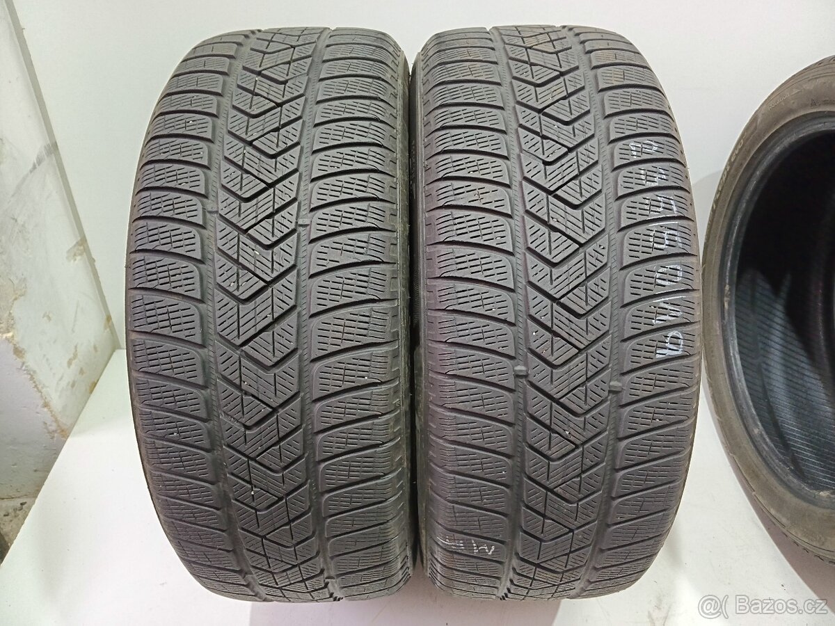 2ks zimní pneu 235/50/19 Pirelli