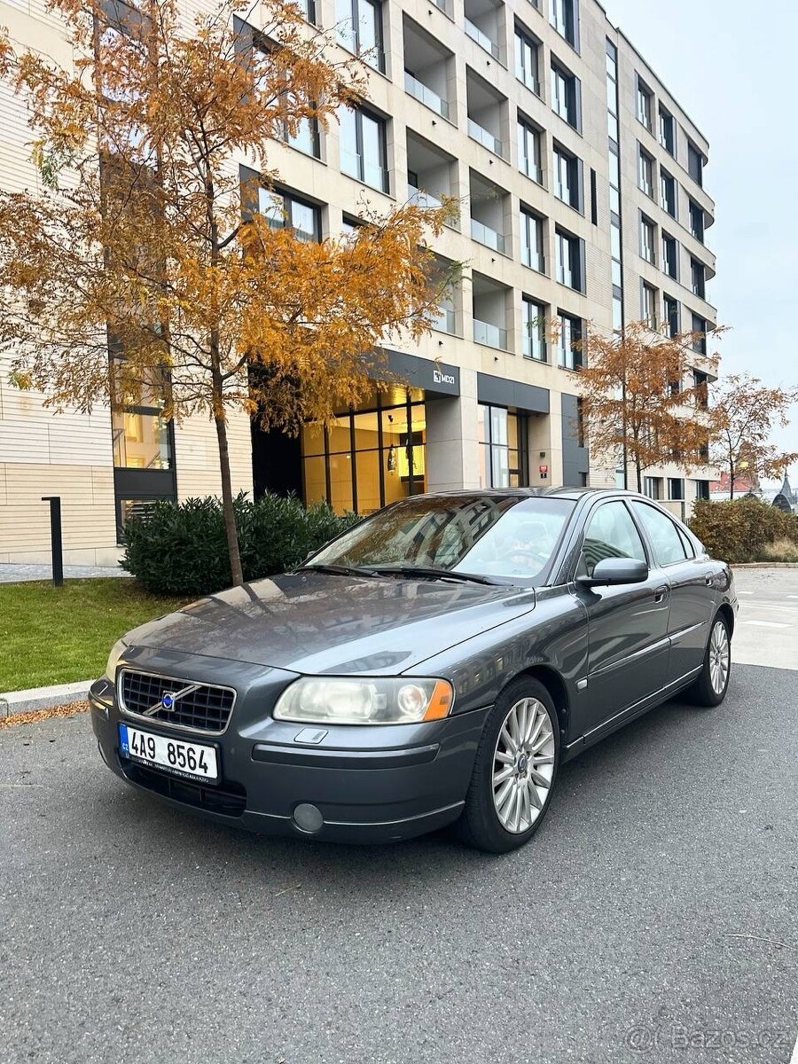 Volvo S60 2.5T Manuál