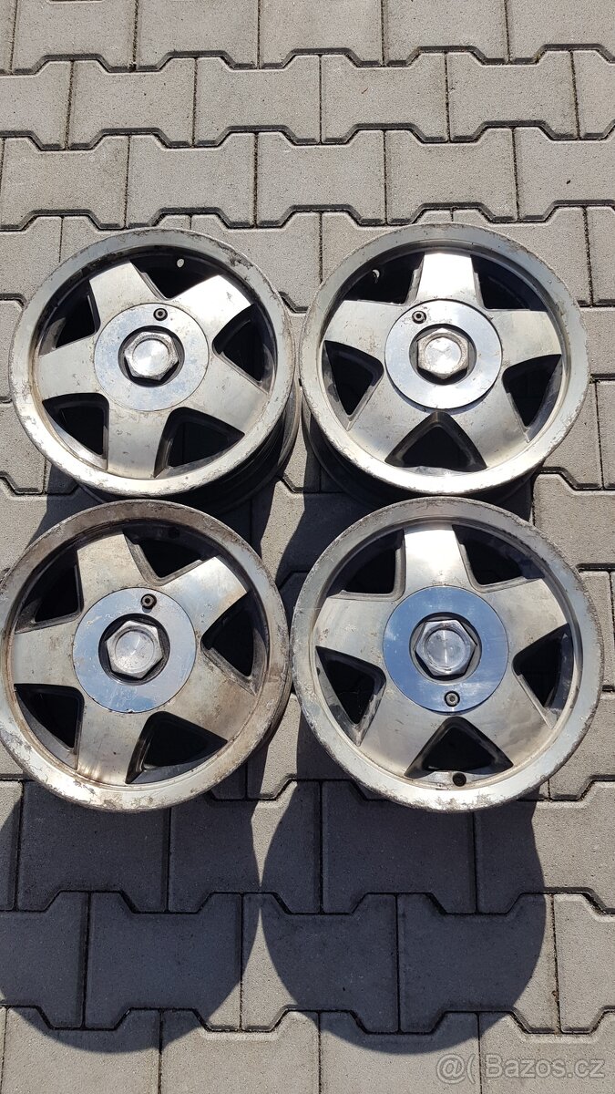 Ronal 4x100 na Škoda Forman black line