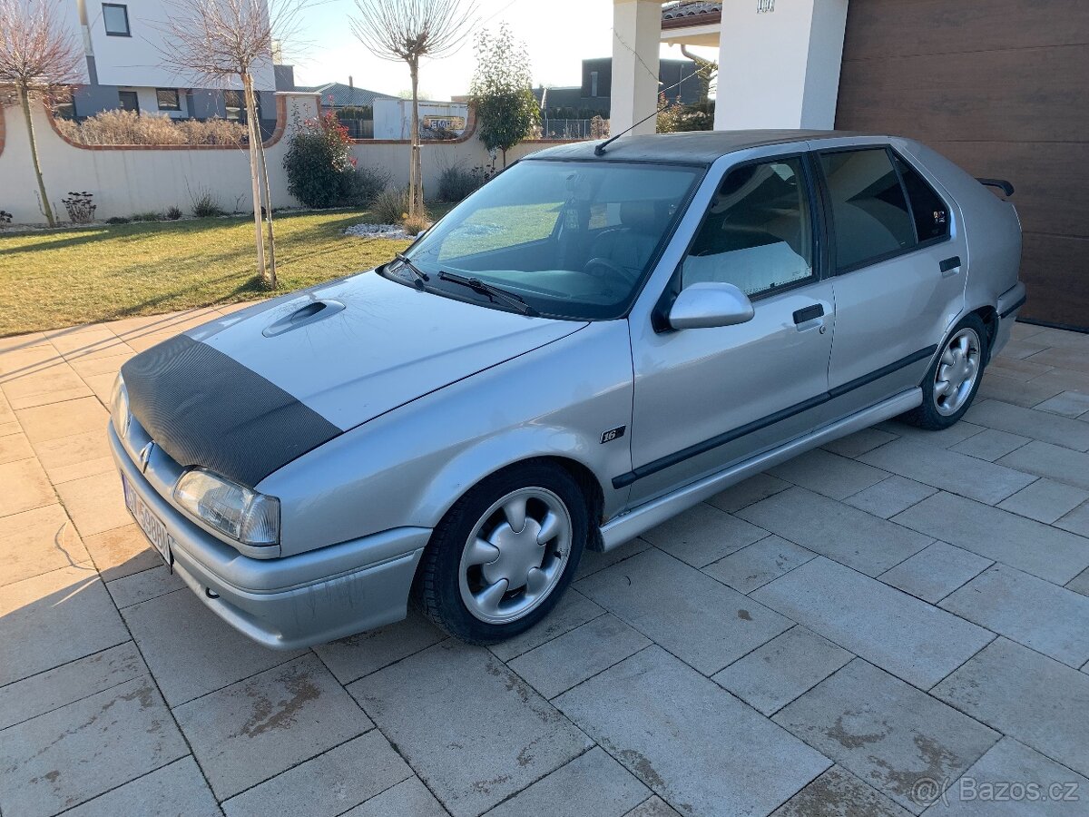 Renault 19 1.8 16V