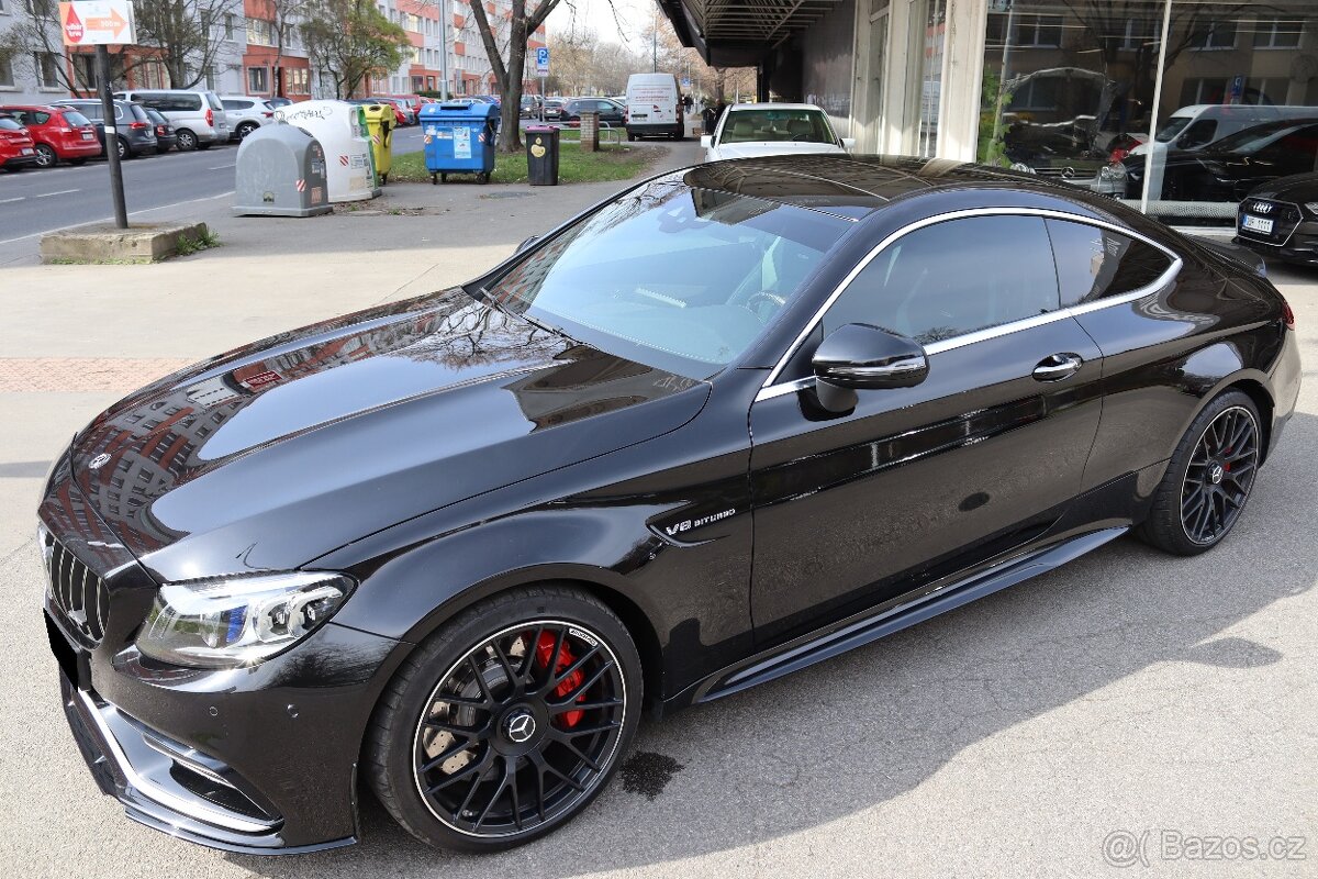 MERCEDES-BENZ AMG C63 S COUPE 4.0 V8 BITURBO 375kW