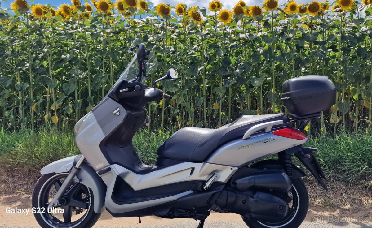 Yamaha x- max 125