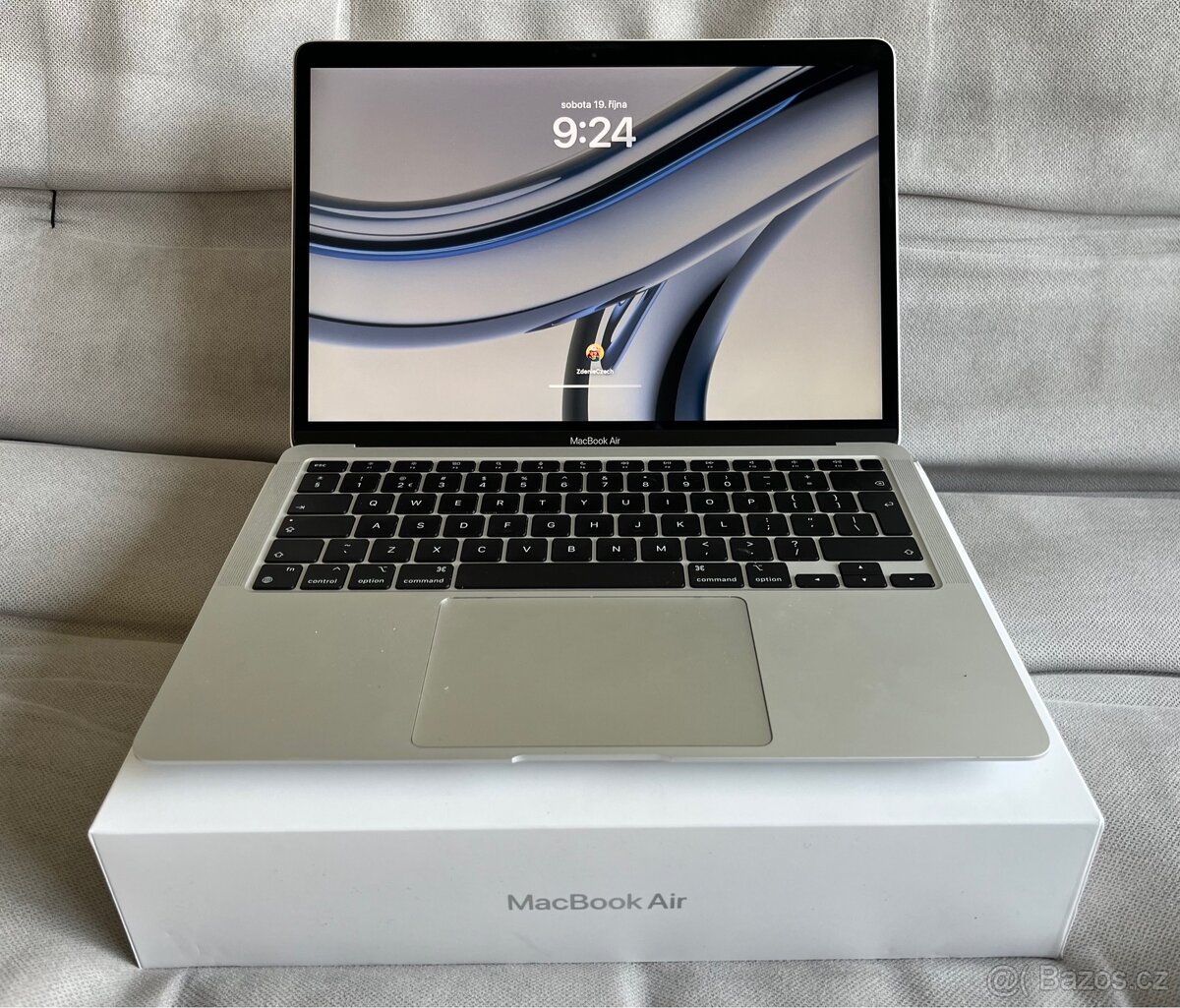 Prodám Macbook Air 2020 13", M1, 8GB RAM, 256GB HDR