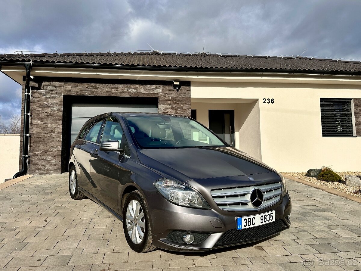 Mercedes-Benz B180 1.6i 90kW